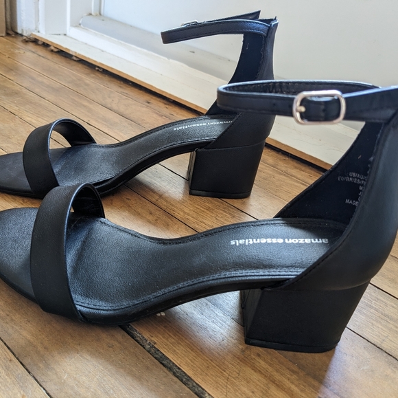Ankle strap block heel sandals - Picture 2 of 4